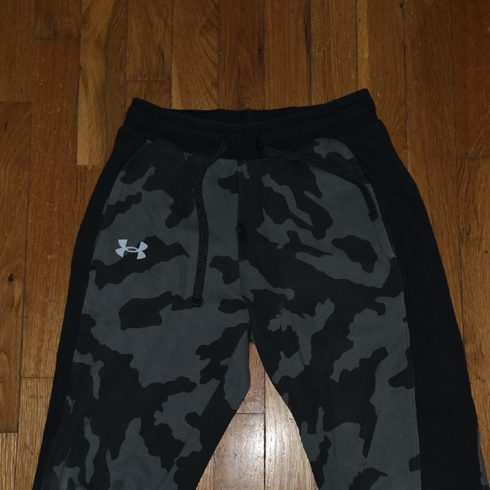 Under Armour Kids Camo Sweatpants - Black and Gray